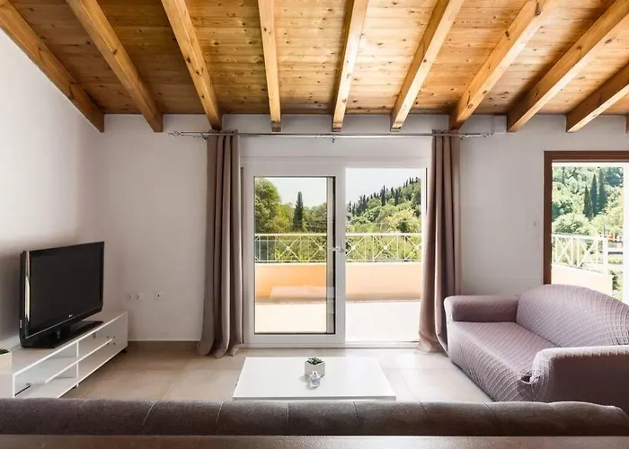 Alexandra Apartment